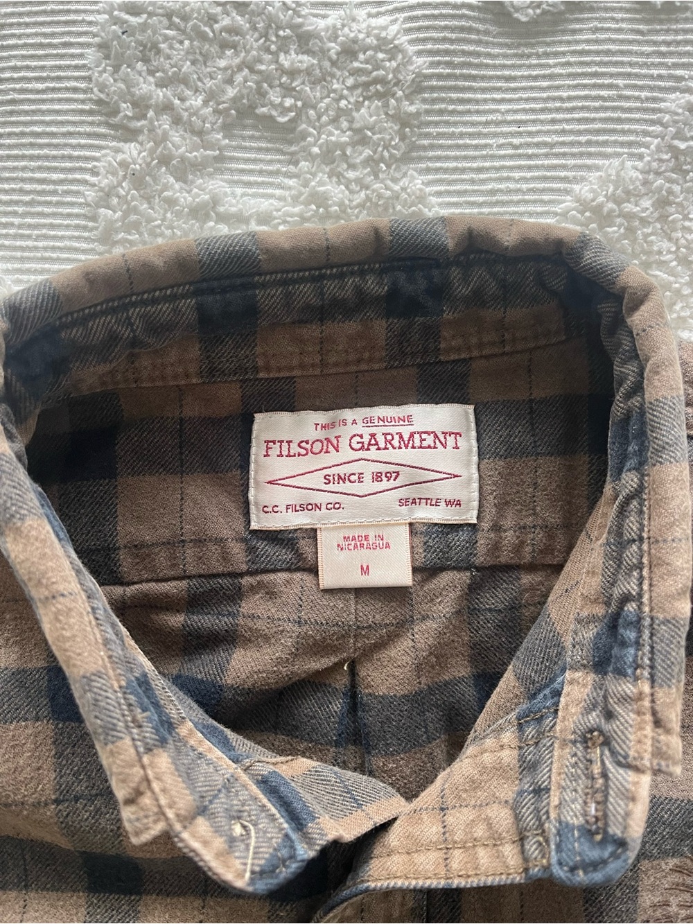 Filson Alaskan Guide Shirt Men’s Medium - Picture 3 of 4